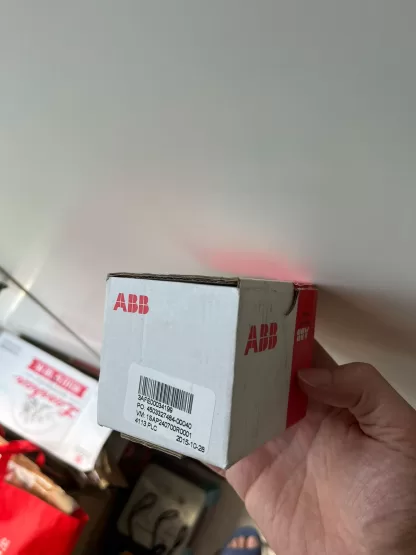 DO524 ABB PLC Digital Output Module, Surplus Material, Almost New with Packaging - Image 3